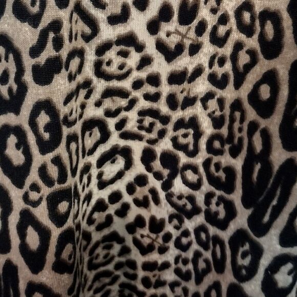 Umgee Women's Size 1XL Jaguar / Cheetah Print 3/4 Sleeve Side Slit Top - Picture 7 of 7